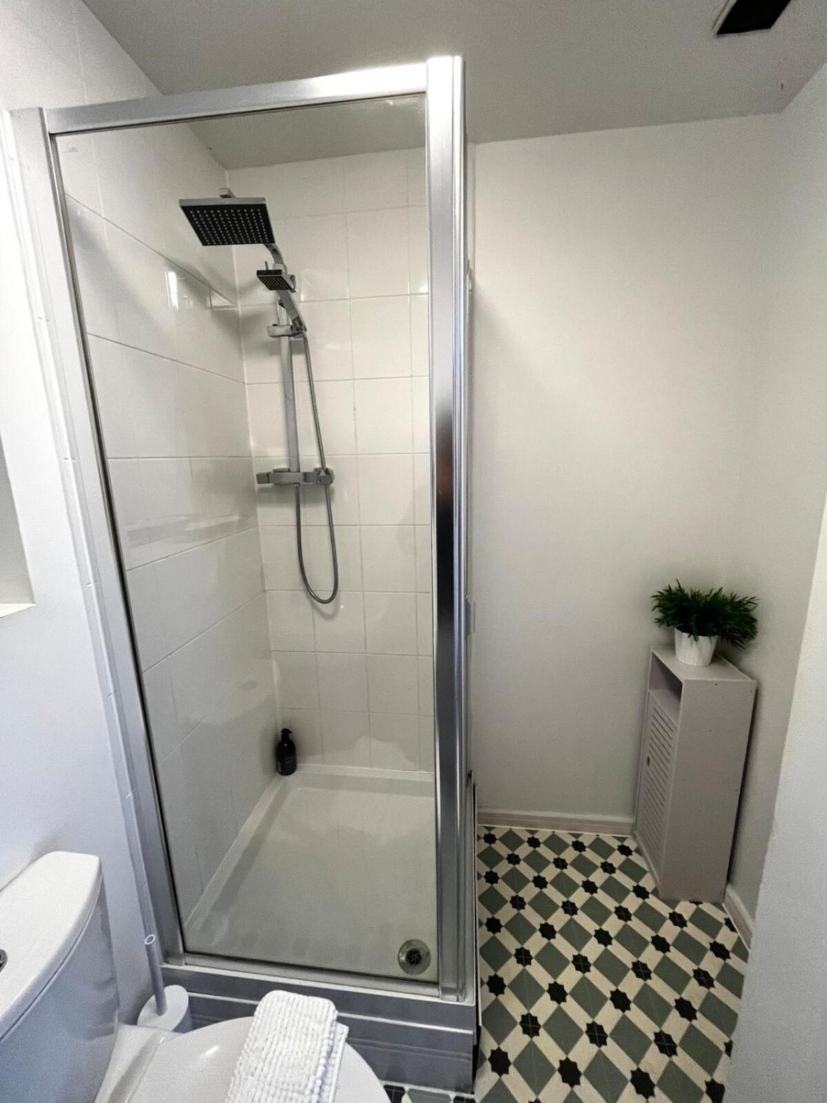 Serene 2-Bed Flat With Canal Views - Coop Live & Ethiad Manchester Zewnętrze zdjęcie