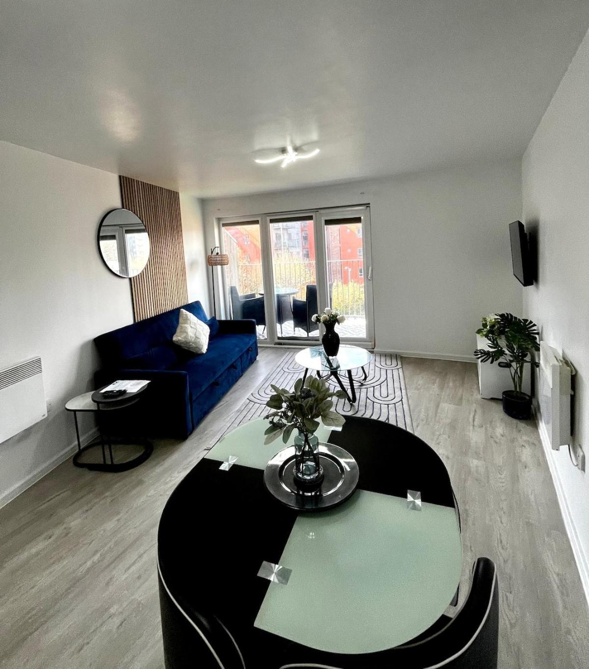 Serene 2-Bed Flat With Canal Views - Coop Live & Ethiad Manchester Zewnętrze zdjęcie